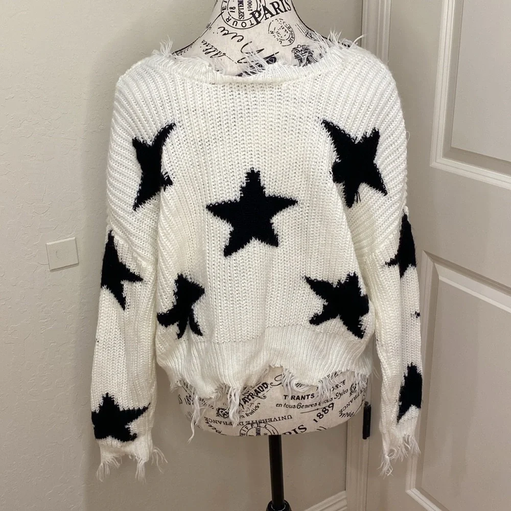 White and Black Star Sweater “Golden Goose Look” - Picture 2 of 4